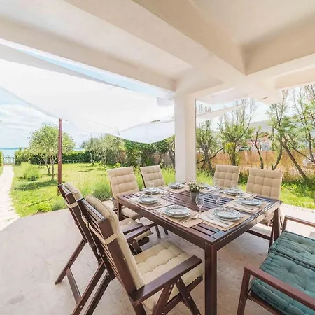 House Mela Tatil Evi *