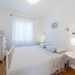 House Mela Ferienhaus